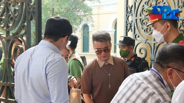 Bà Nguyễn Phương Hằng không xin lỗi Đàm Vĩnh Hưng, Vy Oanh, vì tạm giam “18 tháng đã quá đắt”